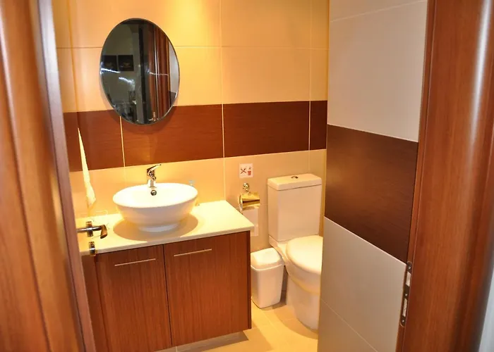 2 Bed, 2 Bath In アパート *