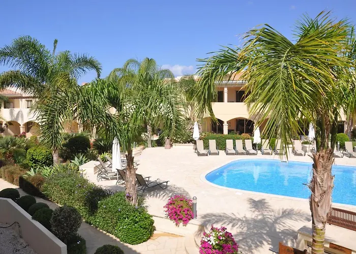 2 Bed, 2 Bath In * マンドリア