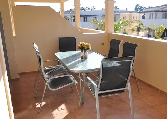 2 Bed, 2 Bath In アパート